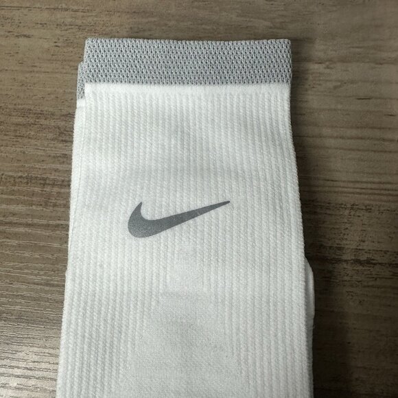 NWT Nike Unisex Spark Dri-FIT Running Crew Socks White Size Large (DA3584-100) - Picture 3 of 8